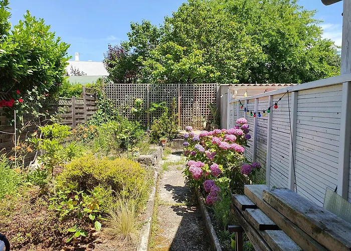 Chambre Privee Chez L\'Habitant En Colocation Dans Agreable Maison Avec Jardin - A Private Room In A Shared House With Garden